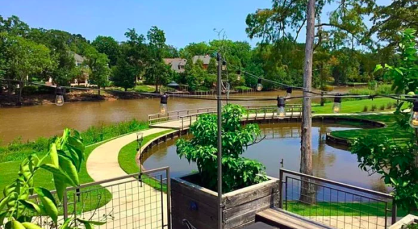 9 Restaurants In Louisiana Where You Can Soak Up The Sun While You Enjoy A Delicious Meal