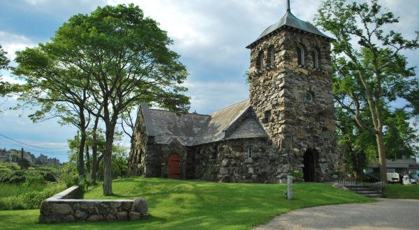 The Little-Known Church Hiding In Maine That Is An Absolute Work Of Art