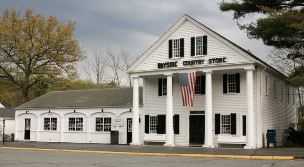 The Oldest General Store Near Boston Has A Fascinating History