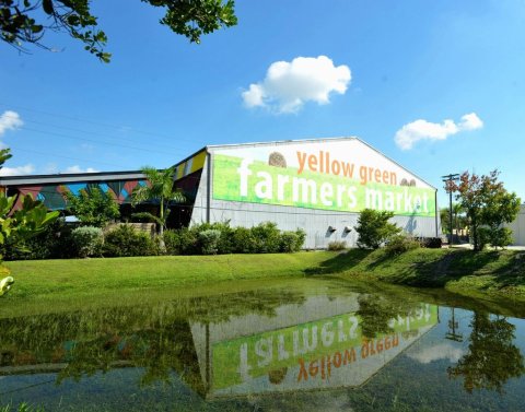 A Trip To This Gigantic Indoor Farmers Market in Florida Will Make Your Weekend Complete