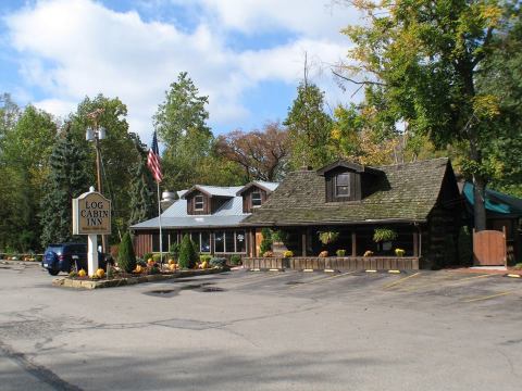 The Remote Cabin Restaurant Just Outside of Pittsburgh That Serves Up The Most Delicious Food