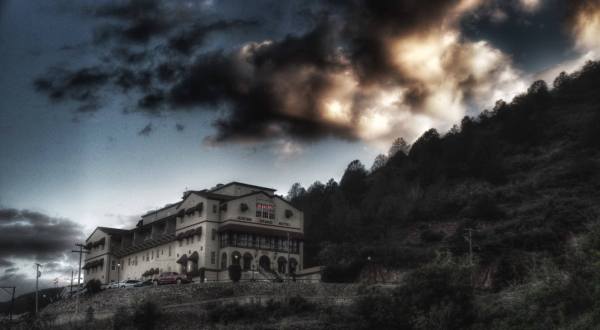 This Arizona Hotel Is Among The Most Haunted Places In The Nation