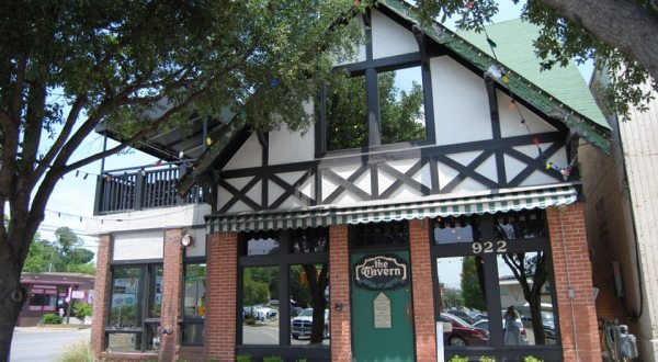 The Haunted Pub In Austin That’s Loaded With History And Mystery