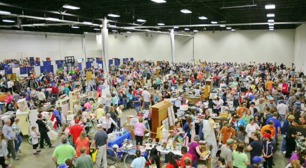 The Biggest Indoor Garage Sale In Virginia Is More Amazing Than You Can Even Imagine