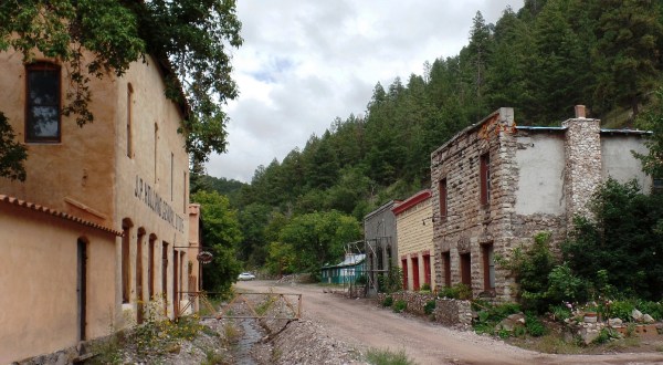 The Old Mining Town In New Mexico With A Sinister History That Will Terrify You