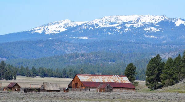 Most People Have Long Forgotten About This Vacant Ghost Town In Rural Oregon