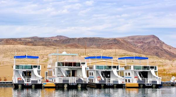 Get Away From It All With A Stay In These Incredible Nevada Houseboats