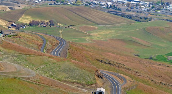 Idaho’s Windiest Road Has Over 60 Curves And It’s Not For The Faint Of Heart