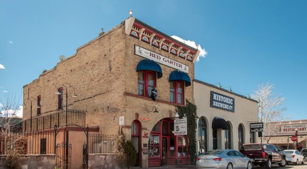 Here Are 7 Haunted Places On Arizona’s Route 66 That Will Spook You Into Oblivion