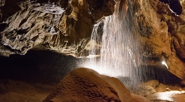The Story Behind These Tennessee Caverns Is Beyond Fascinating