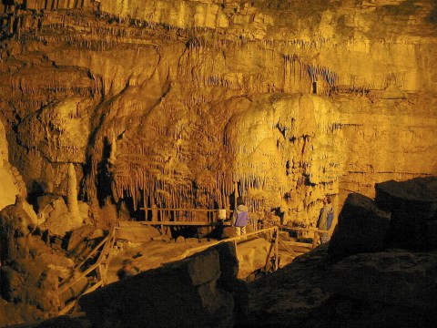 There's An Underground Kingdom Hiding In West Virginia You Have To See To Believe