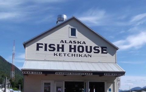 Head To This Seaside Dining Spot For The Most Amazing Alaska Seafood