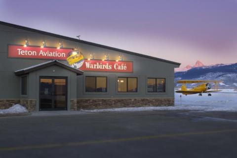 You Can Watch Planes Land At This Underrated Restaurant In Idaho