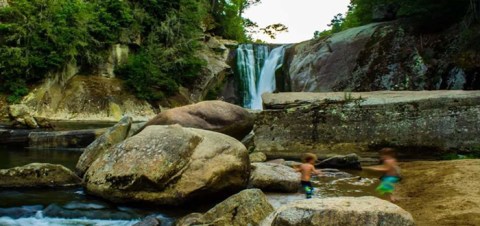 The Hike To This Secluded Waterfall Beach In North Carolina Is Positively Amazing
