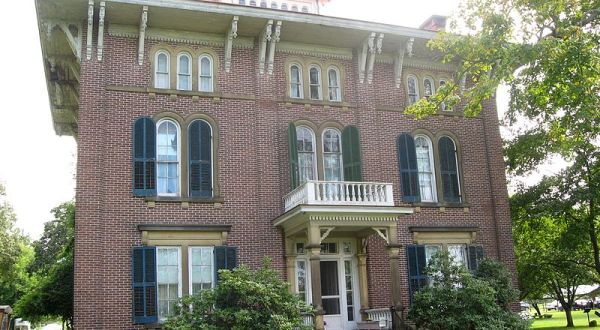 This Plantation Mansion Is A Walk Through West Virginia History You Don’t Want To Miss