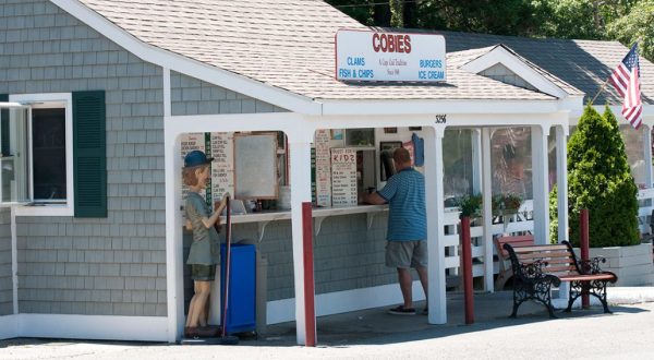 The Unassuming Massachusetts Restaurant That Serves The Best Seafood You’ve Ever Tried