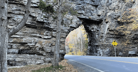 Few People Know This Beautiful Natural Tunnel In Tennessee Even Exists