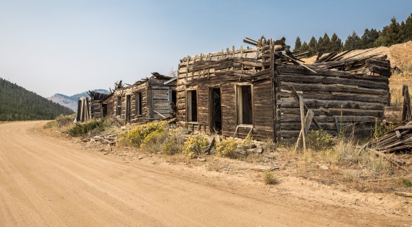 Nature Is Reclaiming This One Abandoned Montana Spot And It’s Actually Amazing