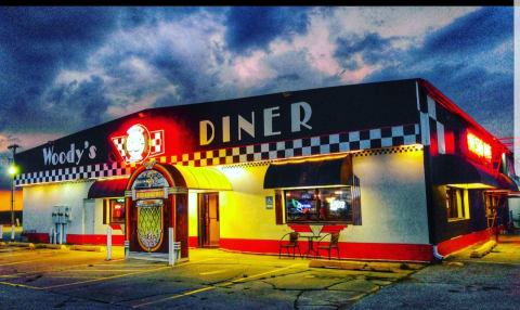 You’ll Absolutely Love This 50s Themed Diner In Illinois