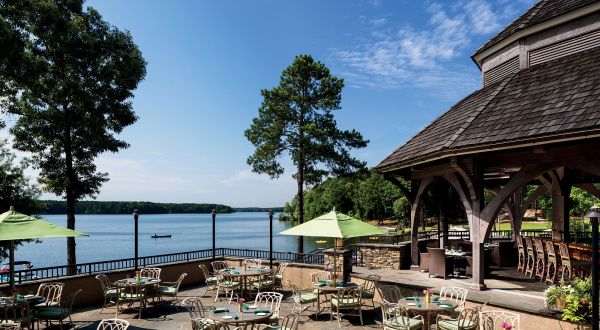 This Gorgeous Waterfront Restaurant In Georgia Will Be Your New Favorite Summer Dining Experience