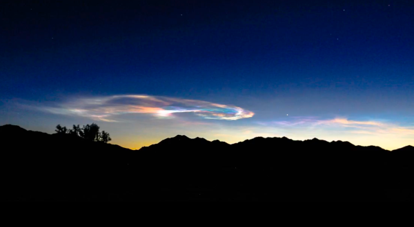 A Beautifully Bizarre Rainbow Cloud Just Appeared Over This West Coast City