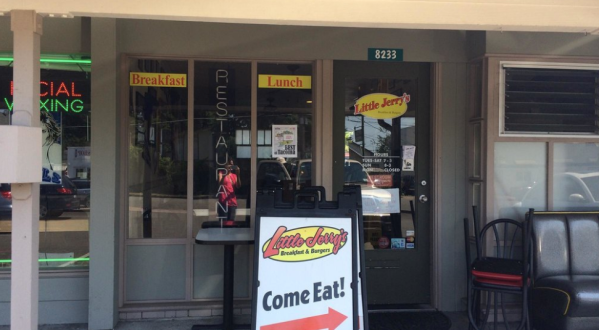 The 90s Are Alive And Well At This Seinfeld-Themed Restaurant In Washington