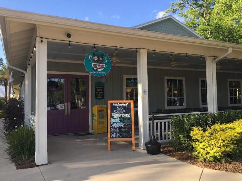 Visit This Quaint Cafe In Alabama For An Unforgettable Experience