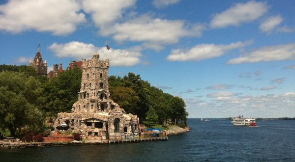 This New York Boat Ride Will Lead You To One Of America’s Coolest Castles