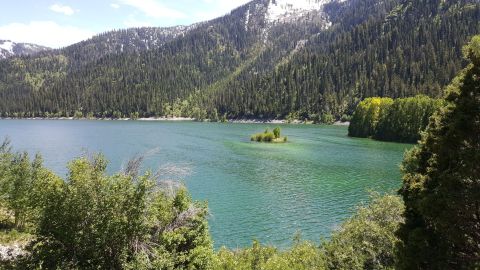 The Hike To This Hidden Mountain Lake Is One Of The Most Beautiful Trails In Idaho
