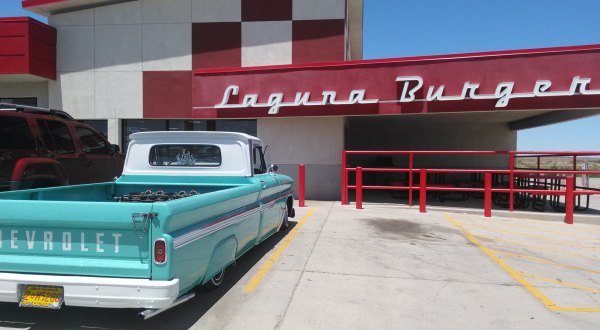 This Little Stop On New Mexico’s Route 66 Serves One Of The Best Burgers You Will Ever Sink Your Teeth Into
