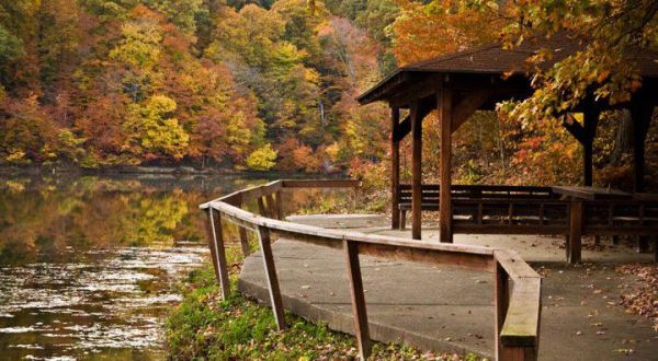 There’s A Little-Known Retreat In The Middle Of An Indiana Forest And It Will Enchant You