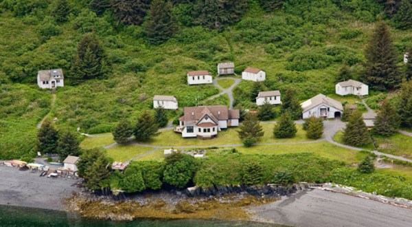 The Island Lodge In Alaska That Will Make You Feel A Thousand Miles Away From It All