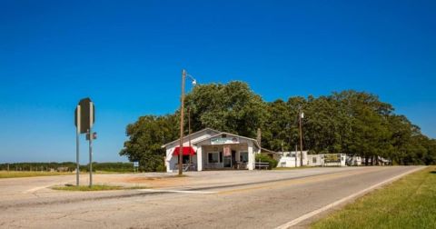 The South Carolina Burger Joint In The Middle Of Nowhere That’s One Of The Best On Earth