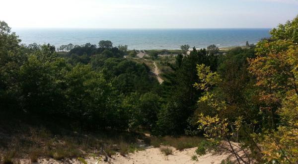 The Dune Hike In Michigan That Leads To Breathtaking Views
