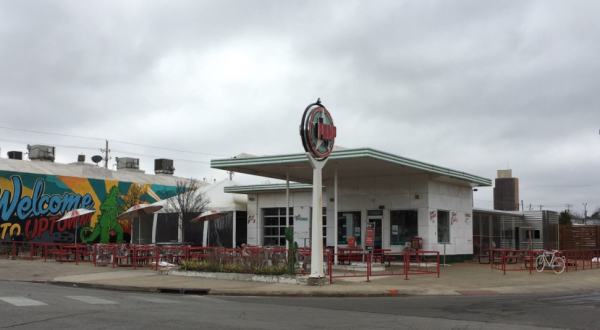 This Unique Bar In Oklahoma Used To Be An Old Gas Station And You’ll Want To Visit