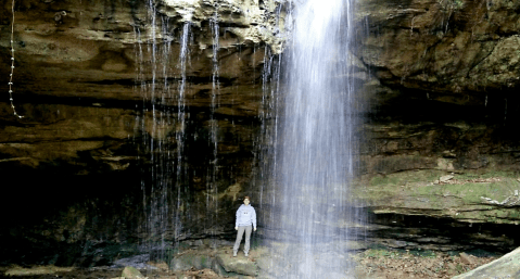 The One Hiking Trail In Alabama Everyone Should Add To Their Spring Bucket List