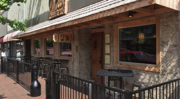 This Small Town Alabama Pub Has Some Of The Best Food In The South