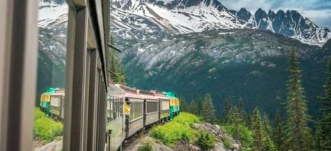 Here's The Most Beautiful Train Ride You Can Possibly Take In The U.S.