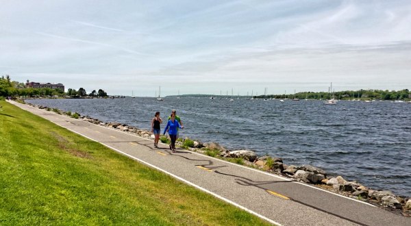 The Scenic Rail Trail In Rhode Island That’s Downright Picture Perfect