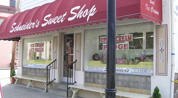 The Historic Sweet Shop In Kentucky That Has The Best Shaved Ice In The State
