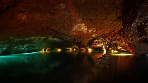 The Cave Boat Tour You Can Only Take In Tennessee Will Bring Out Your Inner Adventurer