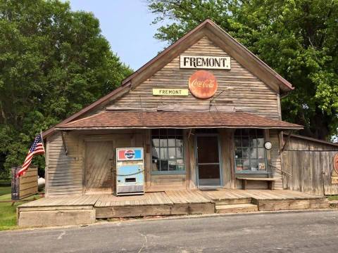 A Trip To The Oldest Grocery Store In Minnesota Is Like Stepping Back In Time