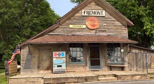 A Trip To The Oldest Grocery Store In Minnesota Is Like Stepping Back In Time