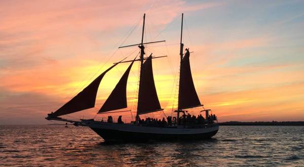 This Sunset Wine Cruise In Buffalo Is The Perfect Summer Adventure