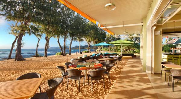 Dine With Your Toes In The Sand At This Perfectly Hawaiian Restaurant