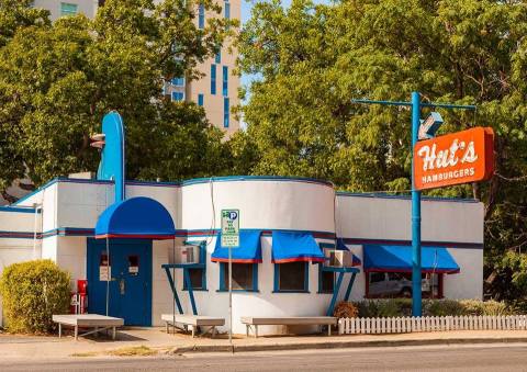 This Iconic Austin Restaurant Has Been Serving Scrumptious Burgers Since 1939