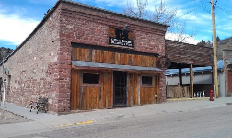 The Oldest Bar In Wyoming Has A Fascinating History