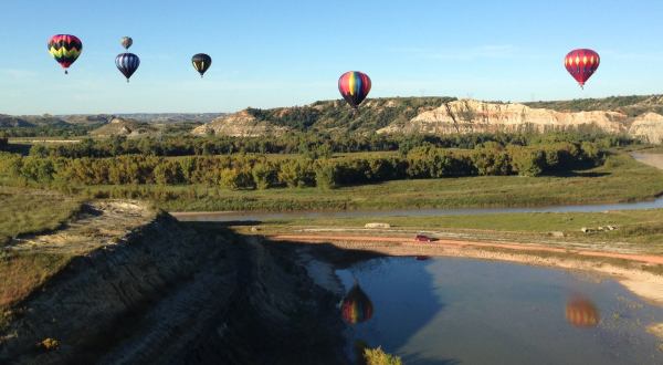 Spend The Day At This Hot Air Balloon Festival In North Dakota For A Uniquely Colorful Experience