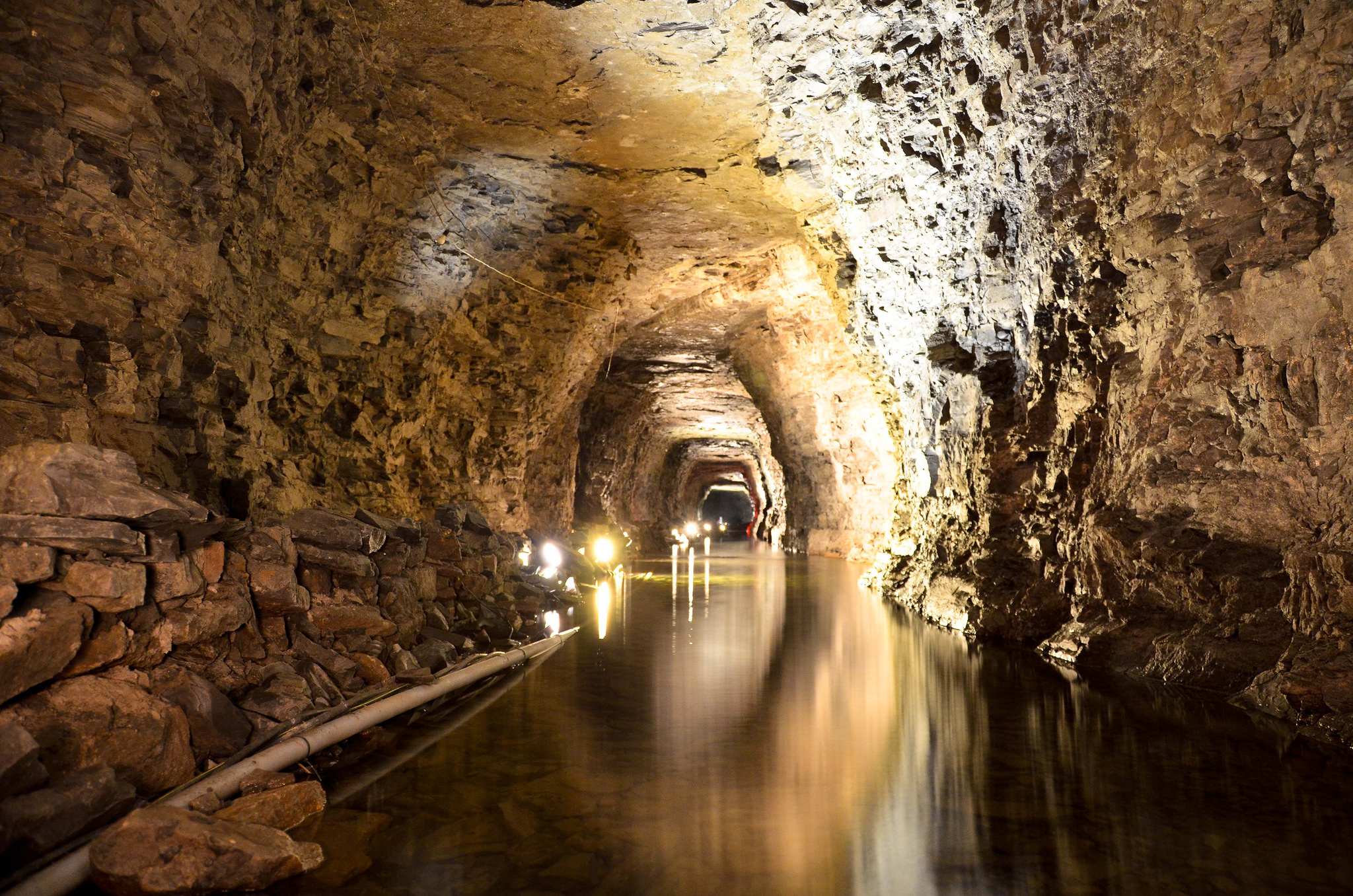 Lockport Caves History