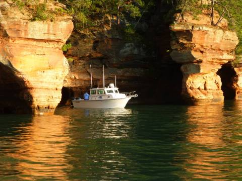The Cave Boat Tour You Can Only Take In Wisconsin Will Bring Out Your Inner Adventurer